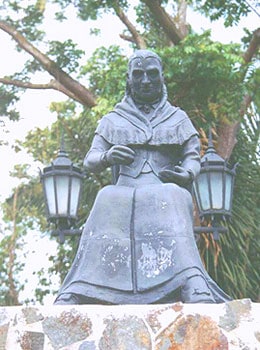 Panama City, Panama: Top 5 Things to Do 3 A statue of Amelia Denis de Icaza on the Cerro Ancon in Panama City.