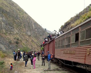Riobamba, Ecuador: Riding Down the Devil's Nose 2 The first derailment was kind of interesting.
