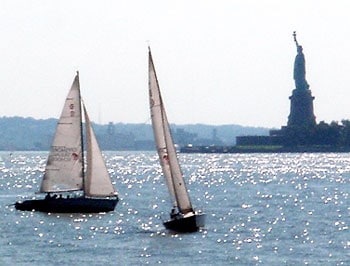 manhattan island The Statue of Liberty, seen from the Esplanade on the southern tip of Manhattan. Photo by Vicky Schippers.