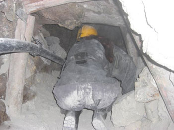 Bolivia's Cerro Rico Mine: Entering the Inferno 4 Descending into the mine