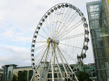 Manchester England: The North's Groovin' Capital 9 The Manchester Wheel