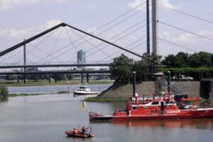 Rhine-Knee-Bridge