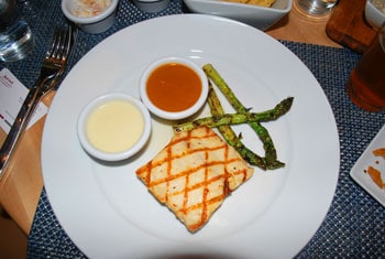 Miami on Wheels: Traveling With a Disability 5 Pan-seared mahi mahi with lemon cream sauce and mango habanero sauce - yummy!