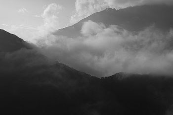 Mystic Tourism: Searching for the Yagé, in Peru 9 Mist clearing above the rainforest