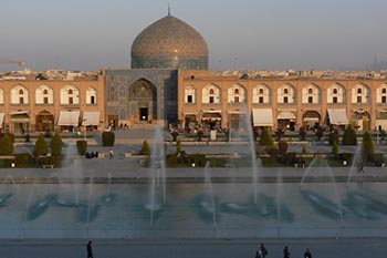 square in esfahan