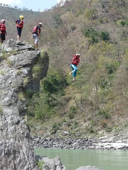 Exciting India: Rafting on the Ganges 4 Cliff jumping. That is me!
