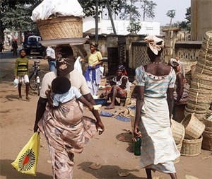Lomé Togo, the Paris of Africa 4 Women in the market in Lome. photo by AFP