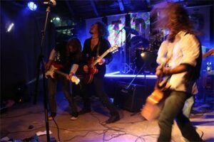 Mozambique: Rock and Roll and Good Vibrations ponta-malongane