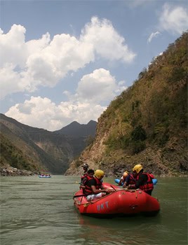 Exciting India: Rafting on the Ganges 1 Rafting on the Ganges from Devprayag to Kaudiyala. india