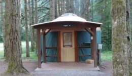 yurts-cabins