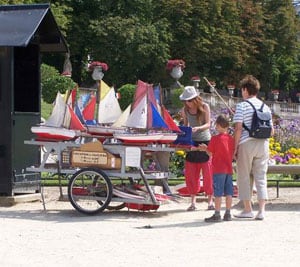 Renting sailboats at the Luxembourg Fountain