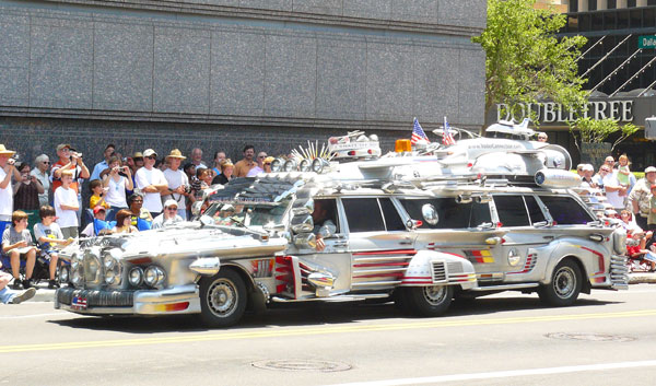 Houston Art Car Parade - Celebrating Individuality 20 Six-wheeler