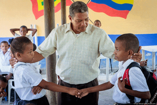 School children learn how to settle an argument, on Isle de Sol, near Cartagena.