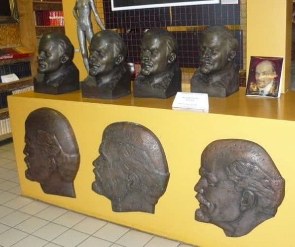 Busts and reliefs of Lenin