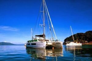 Sailing Madagascar's Coast sailing-collectively