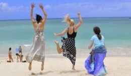 Fun on Kailua Beach, on Oahu, Hawaii. photos by Patti Morrow.
