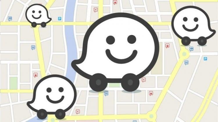 Waze turns traffic monitoring into sharing, using other driver's messages to help those further behind on the same road.