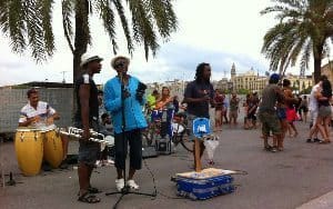 Dancing by the beach in Barcelona. Karen Horst photos.