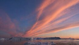 sunset_and_icebergs