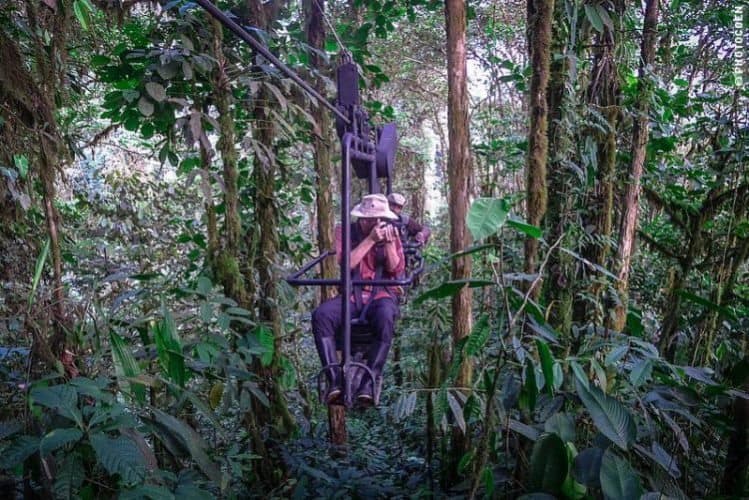 Sky biking above the forest in Ecuador. Coen Wubbels photos.