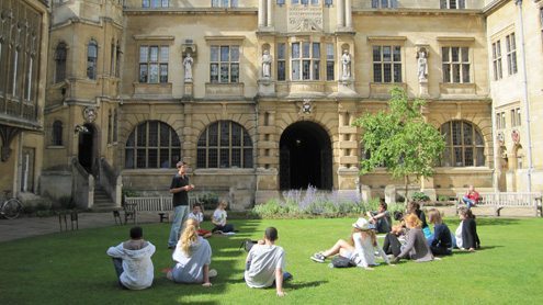 Spend a week studying at Oxford this summer!
