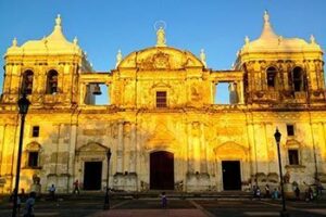 Leon, Nicaragua Destination Guide leon-cathedral1