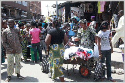 Lagos Nigeria: Navigating a Megacity 6 Always see what you're buying before you give money in the market.