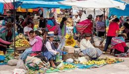Pisac-market1