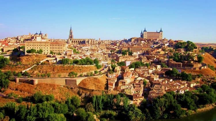 Skyline of Ancient City of Tolédo Spain, where you should know dining etiquette in Spanish speaking countries.