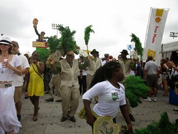 Louisiana: NOLA Jazz and Heritage Fest 4 Festival revelers.