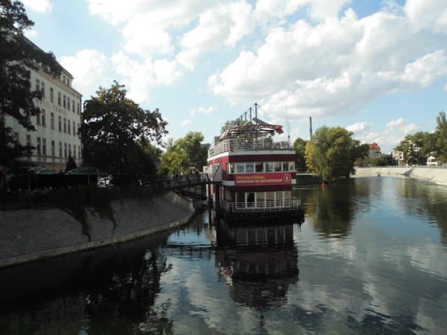 Restaurant Boat on river Odra, Wroclaw, Poland photo credit Inka Piegsa Quischotte