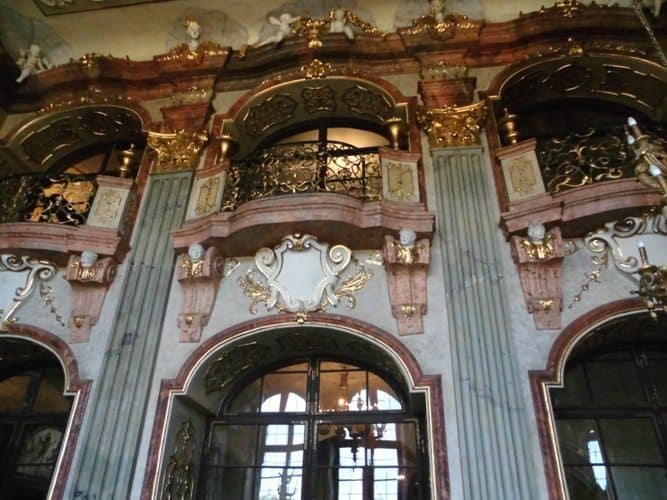Inside the ballroom of Kisaz Castle.