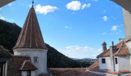 bran-castle-view