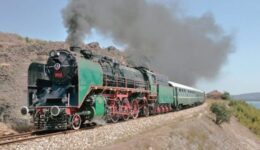 close_up_train