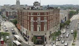 hotels-by-day