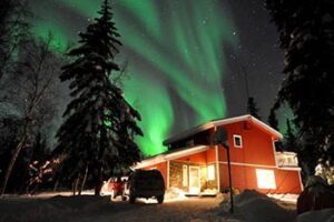 Yellowknife, Northwest Territory: Chasing Aurora Aurora-Borealis-Willow-Ridge-Retreat