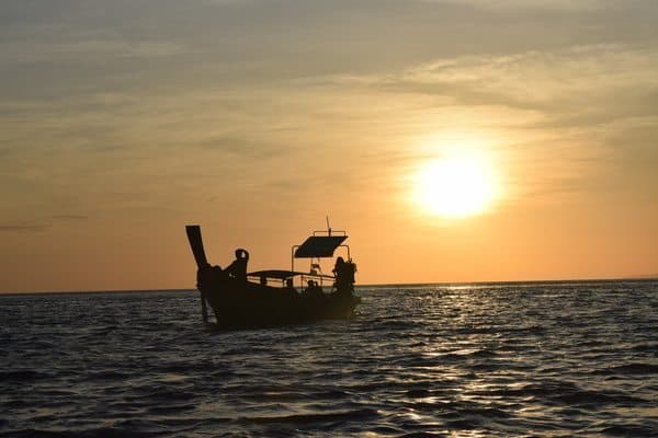 Setting out early in the morning to avoid the rush, we were treated to one of Phi Phi Island’s beautiful sunrises.