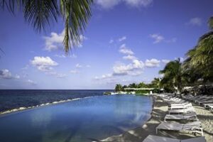 pbc_infinitypool_1536