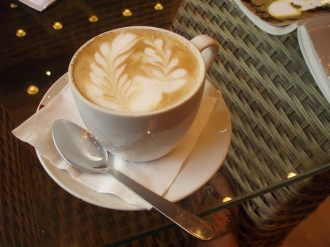Starbucks is famous for its latte artwork, but they still can't outsell the country's favorite drink, hot chai. 