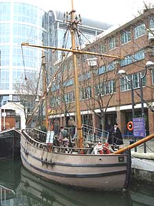 Historical Voyage: London to Jamestown, 1606 1 A replica of the good ship Discovery at Canary Wharf in London en route to Jamestown -- photos by Sony Stark