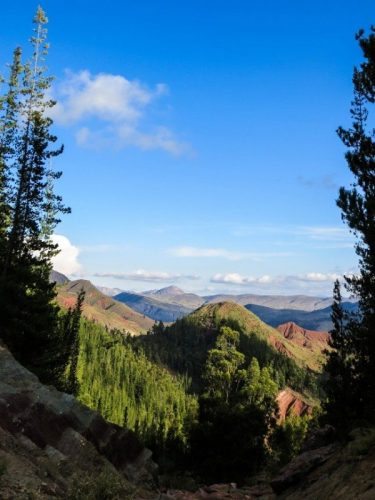  Vistas a través de las montañas desde nuestro decente hasta Río Ravelo en el primer día.