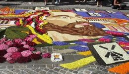 jesus-created-in-petals