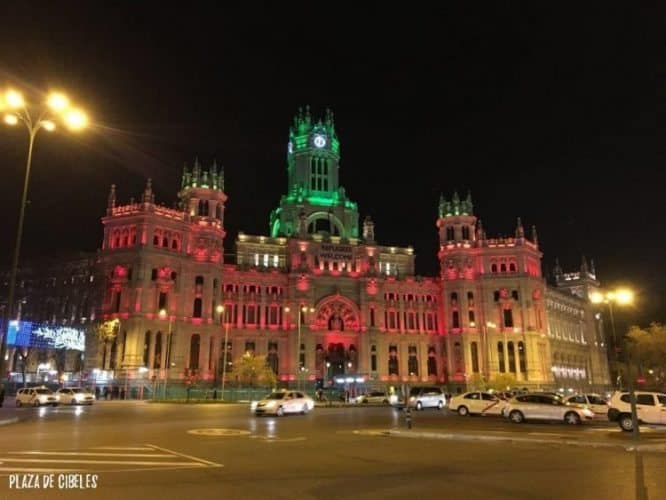 Nighttime lights at Madrid's Plaza de Cibeles. Nighttime lights at Madrid's Plaza de Cibeles. 