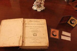 Kentucky: Mary Todd Lincoln's House in Lexington Mary Lincoln Bible