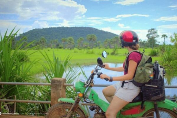 Siem Reap, Cambodia Motobike Tour: An Ancient Pagoda in the Countryside