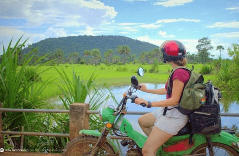 Siem Reap, Cambodia Motobike Tour: An Ancient Pagoda in the Countryside