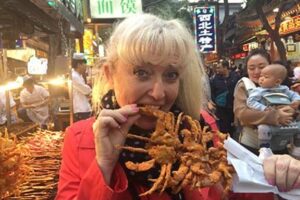 16 Delicious deep fried crabs at North Gate Night Market, Xi'an.