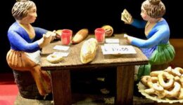 11.-Handcarved-women-playing-cards