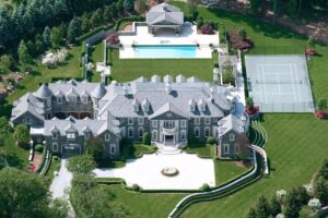 No matter how big your house is, get it prepared for an extended vacation with these tips.