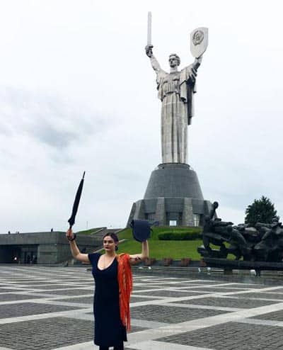 Ukraine's Capital City Kiev Defines "Extra" 9 The Motherland Monument